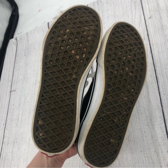 Vans Classic Old Skool Suede Sneakers Size 6 Youth Black White Skater Gum Sole - Picture 8 of 9